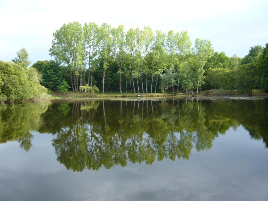 Lakeside Bed And Breakfast Payzac  외부 사진